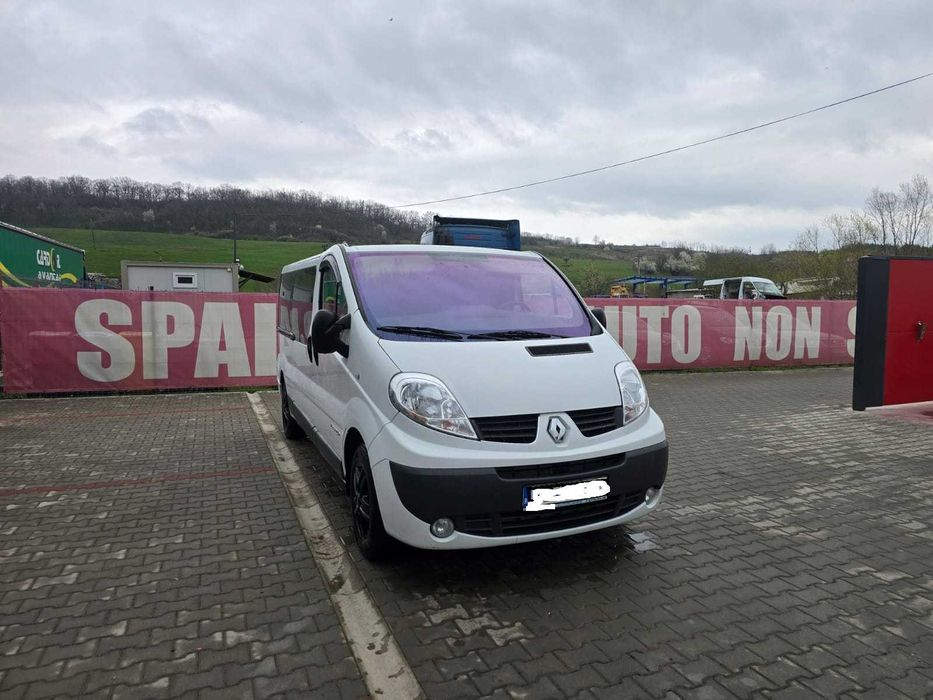 RENAULT Trafic