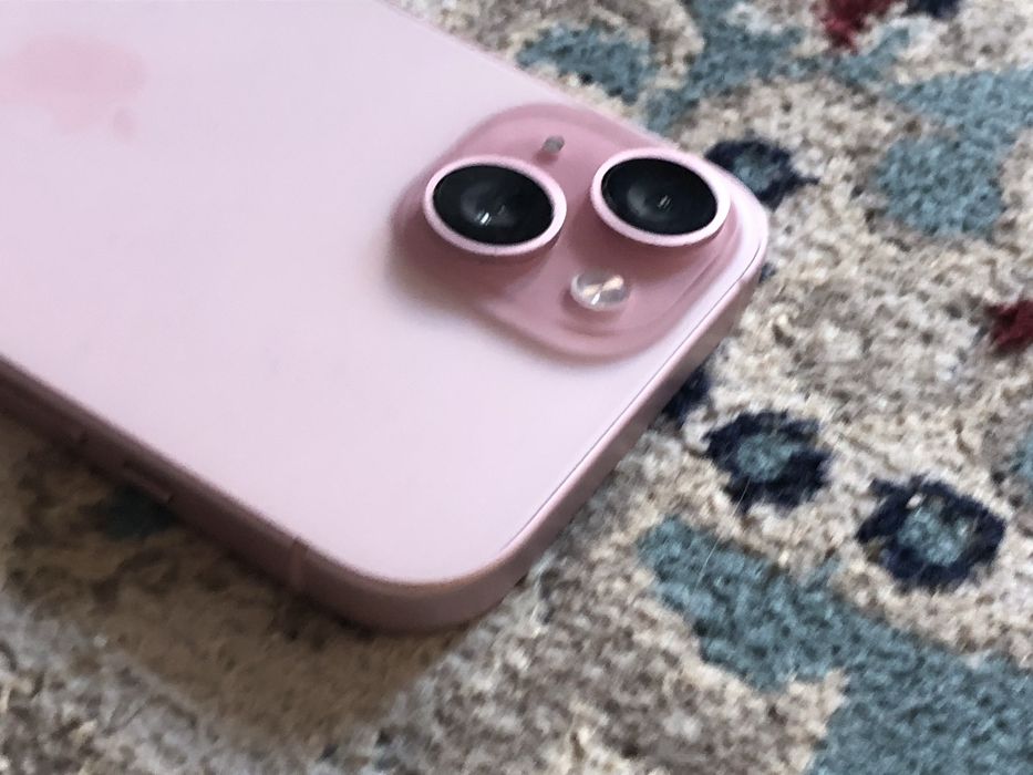 Продам iPhone 15 айфон 15 128гб