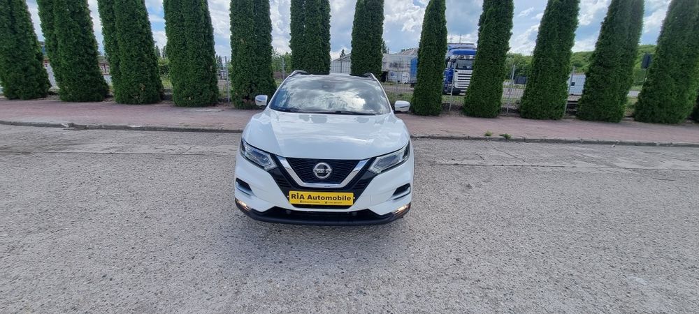 Nissan Qashqai TEKNA + 1,2 BENZINĂ Automat