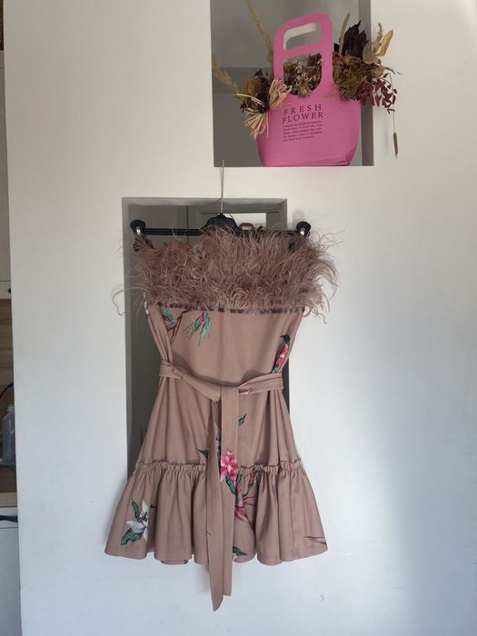 Рокля с пера