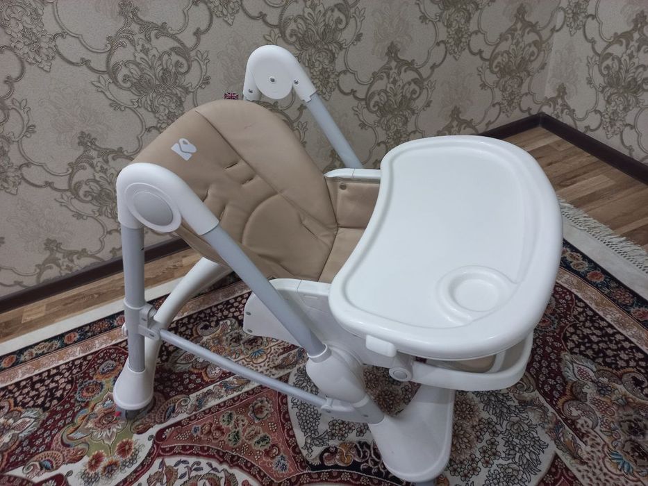 Стул для еды. Кормушка.