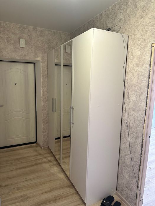 Продам шкаф большой