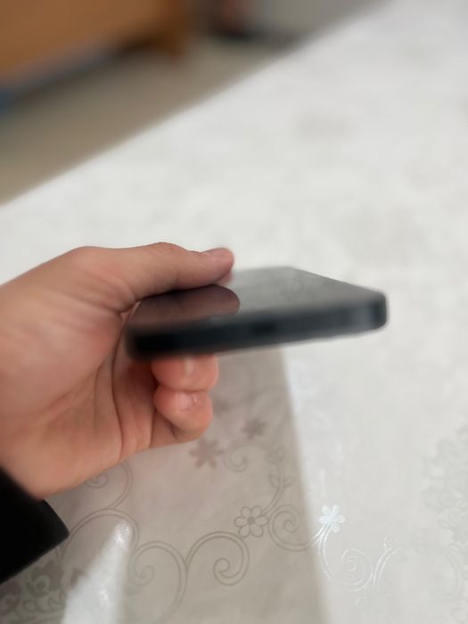 продается iphone 13