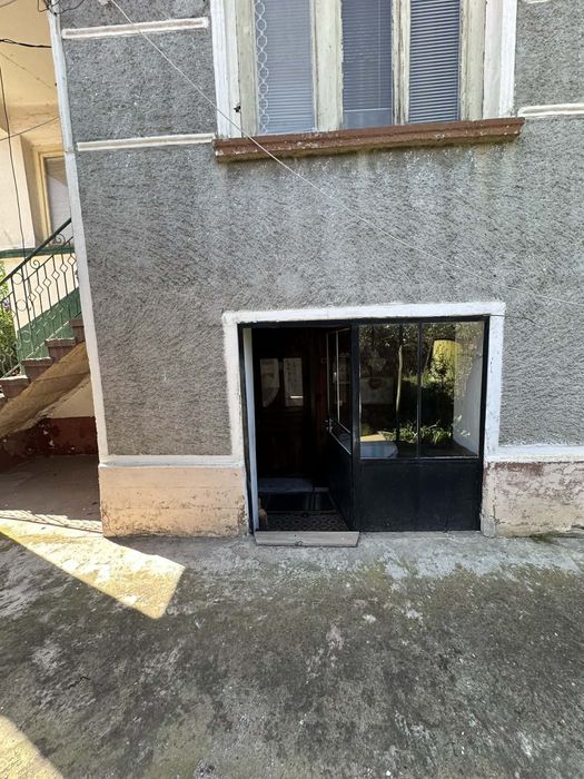 Продавам къща в село Петревене Kyshta s. Petrevene