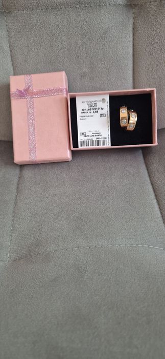 Серьги золотые продам