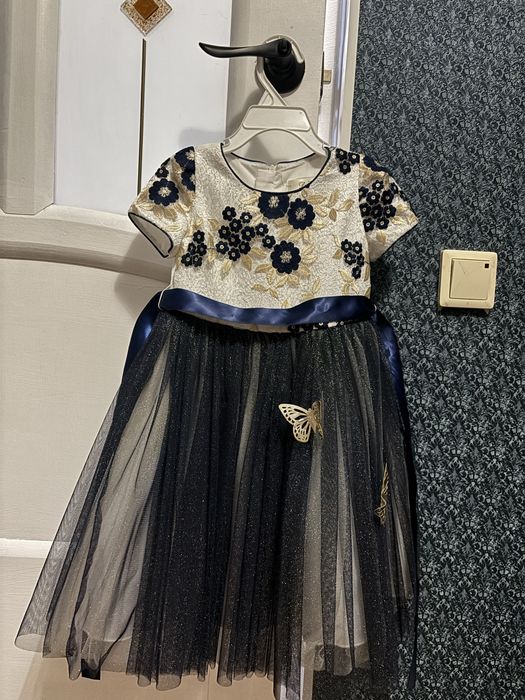 Продам платья для девочки