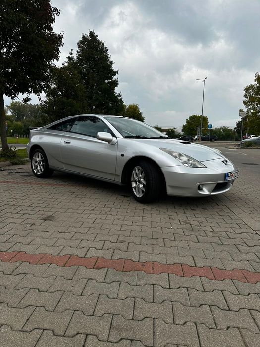 Toyora celica T23