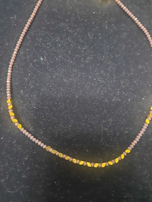 Продам чокер - бусы, очень красивое украшение