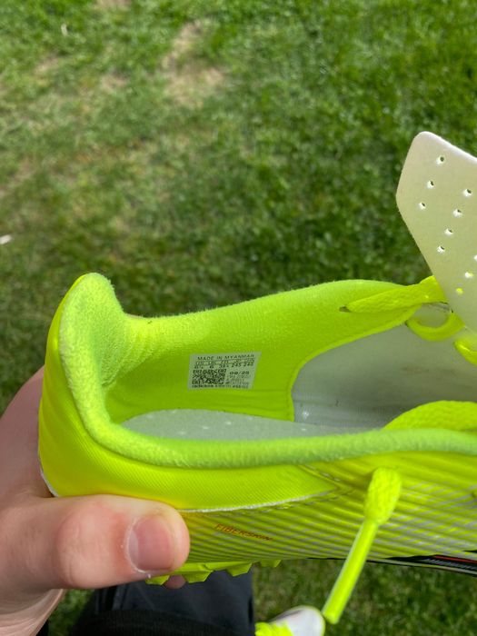 Adidasi de fotbal F50