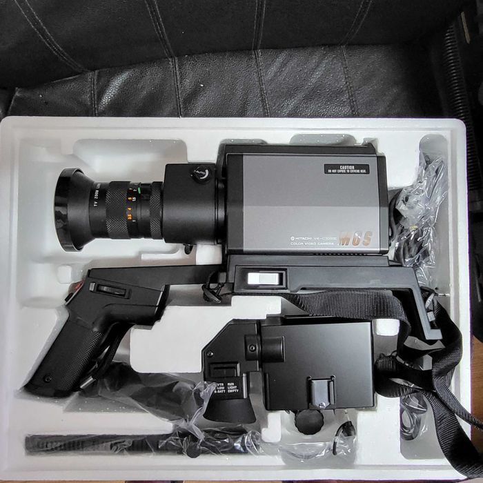 Продавам видеокамера VK-C2000E