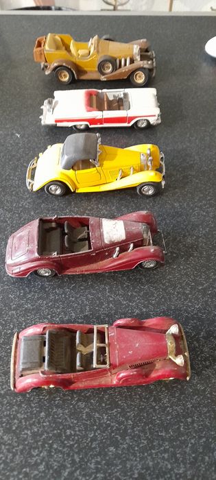 Стари метални колички за ценители и колекционери