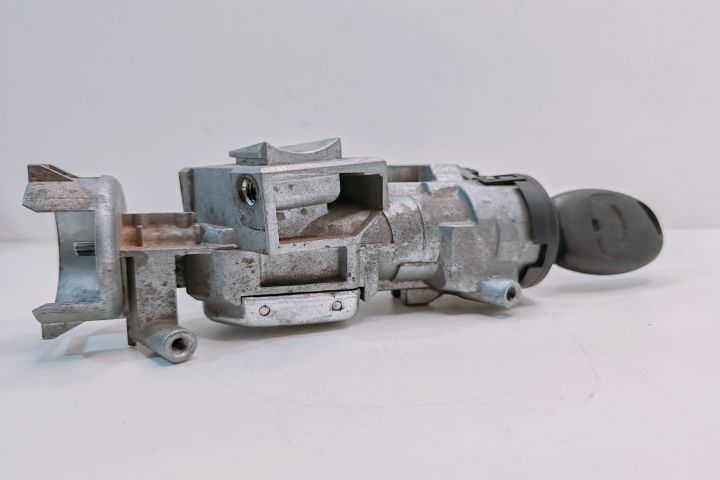 Contact de Pornire  cu Cheie 3M513F880AD Ford Focus a 2-a generatie (