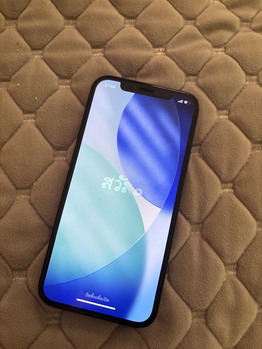 Продам черный цвет  iPhone 12