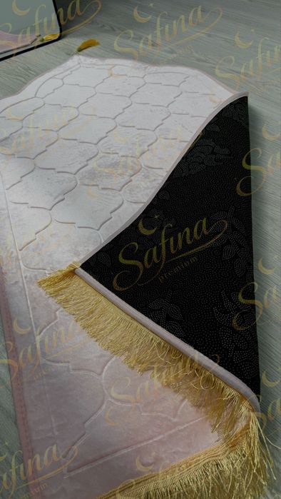 Эстетичный коврик для намаза