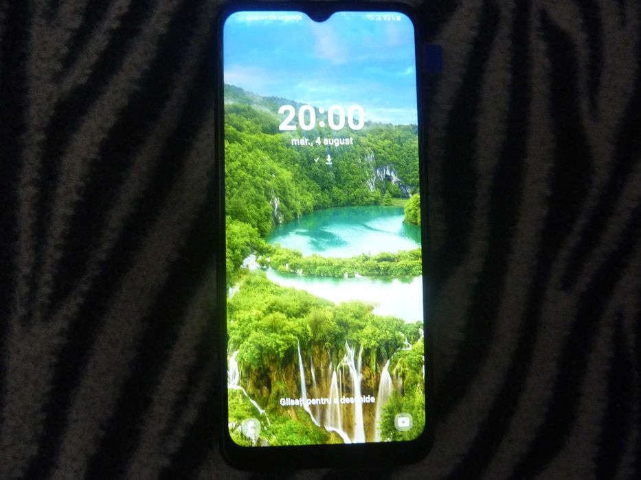 telefon samsung A22,dual sim 5 G,ram 4GB/64GB,arata foarte bine,merge foarte bine