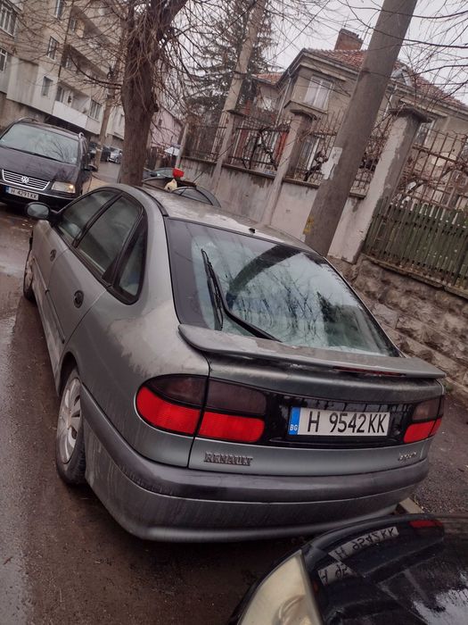 Рено Меган на части