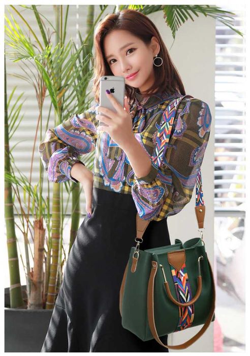 Тотален Хит Дамска чанта 4в1 - Различни цветове модел 2025