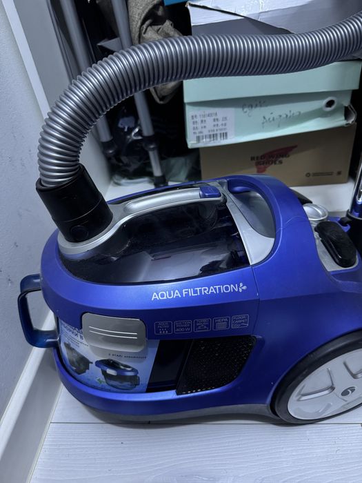 Продается пылесос аквафильтр
