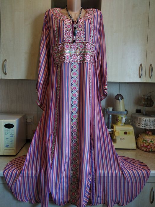Платья женские модные и дешёвые