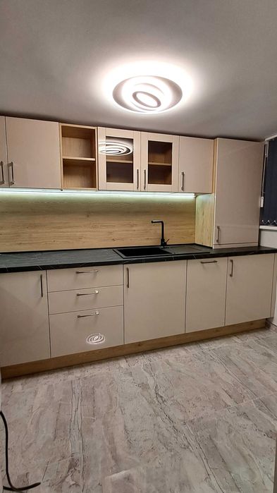 Дава се под наем Тристаен апартамент в Варна, Образцов дом - 80 кв.м за 453.9 € - Снимка #10