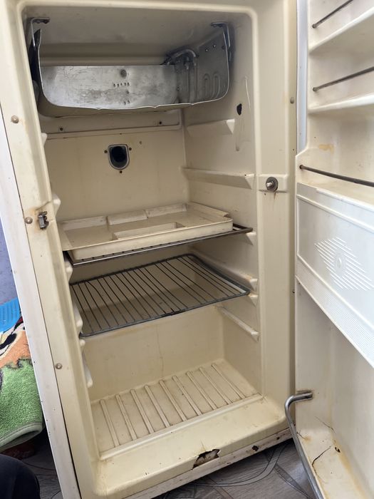 холодильник рабочий