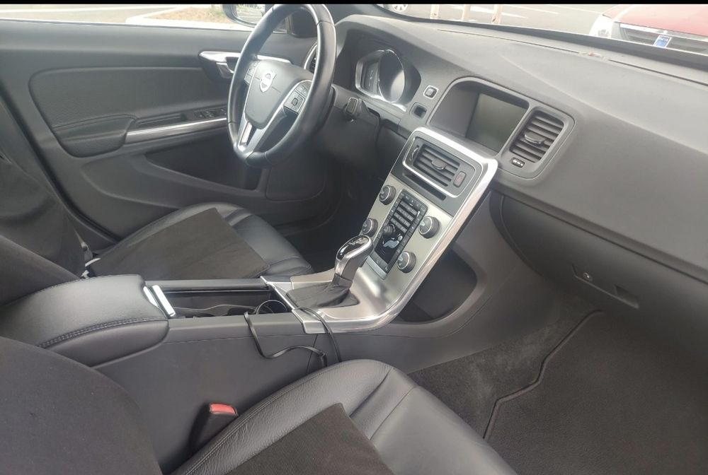 Volvo S60 2014 automatic diesel 2.0-5 cilindri