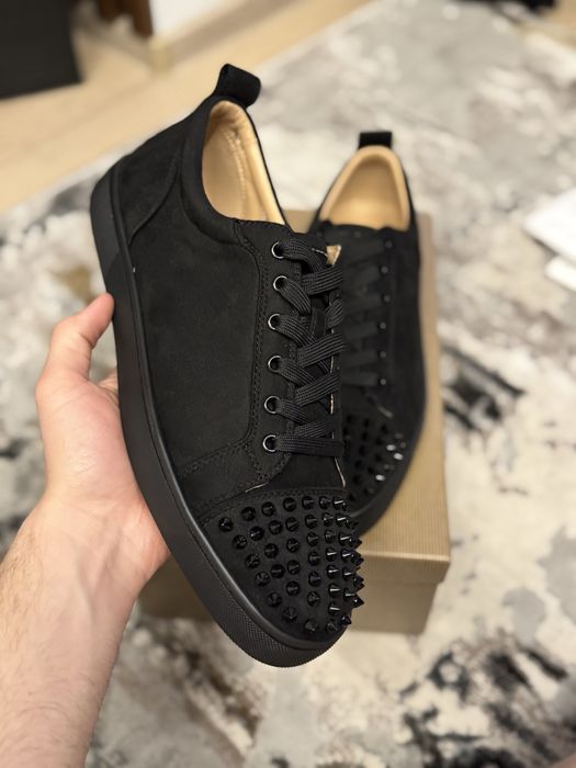 Louboutini calitate premium vin cu toate accesoriile aferente