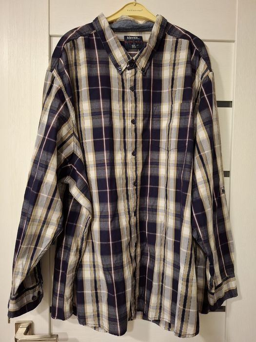 Продаётся  новая рубашка большого размера. Размер  54-56.  Европа