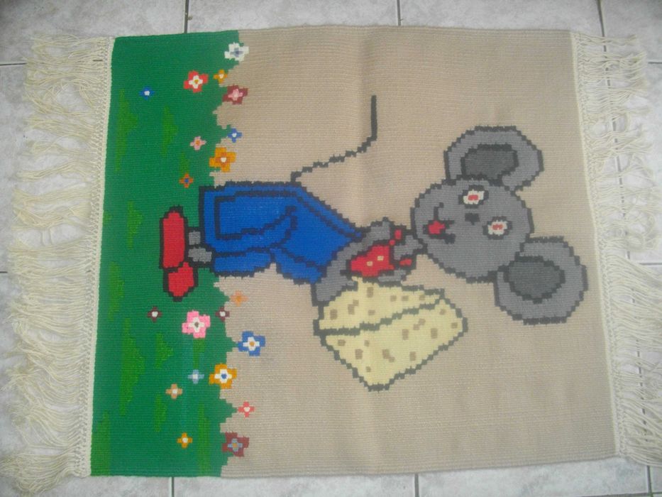 Нов Ръчно Тъкан Детски Килим-Дебел-67х59см-Двулицев