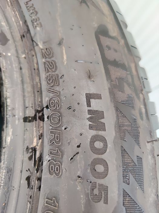 4 бр зимни 225/60/18 Bridgestone
