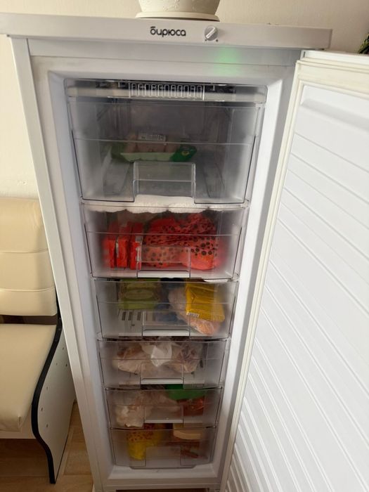 Продаеться морозилка.