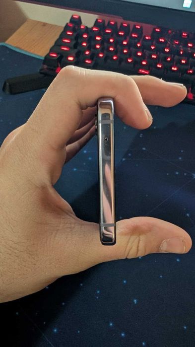 Vând Samsung Galaxy Z Flip4 – 128GB – Bora Purple
