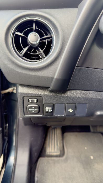 Toyota Auris 1.8 hybid an 2016  in garantie