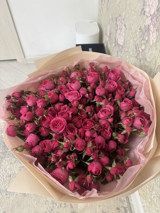 Букет кустовых роз