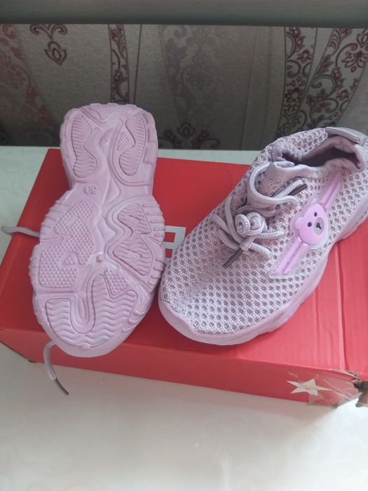 Продам новую обувь