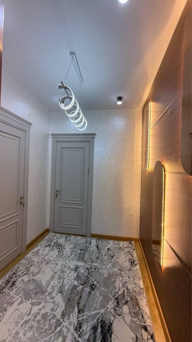 Продается 3 ком. Квартира площадью 65 кв.м. По ул. Озод Шарк