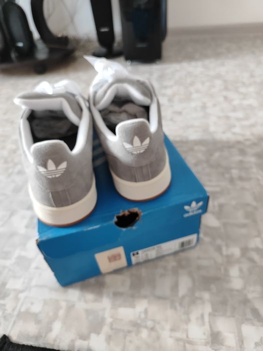 Кроссовки Адидас