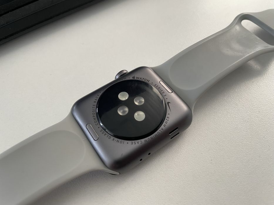 Смартчасы  apple watch