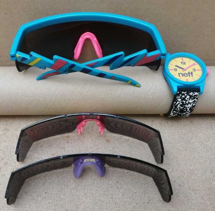 Neff Brodie супер фънки слънчеви очила три плаки и часовник Neff Daily