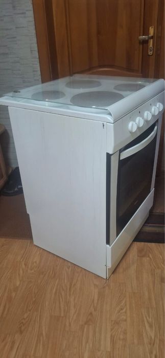 Продам плиту Hansa