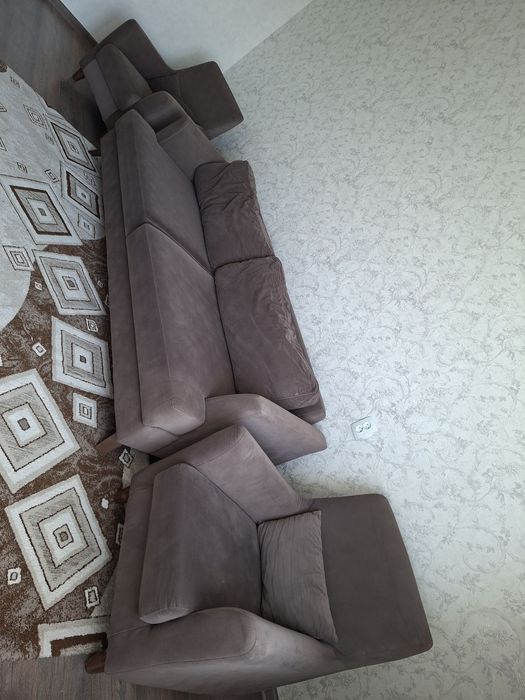 Диван и два кресла