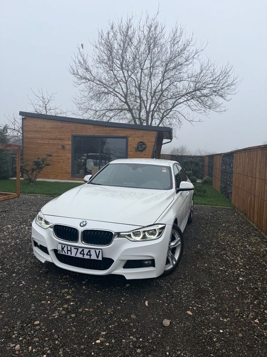BMW Seria 3 BMW 330 e M-Pachet