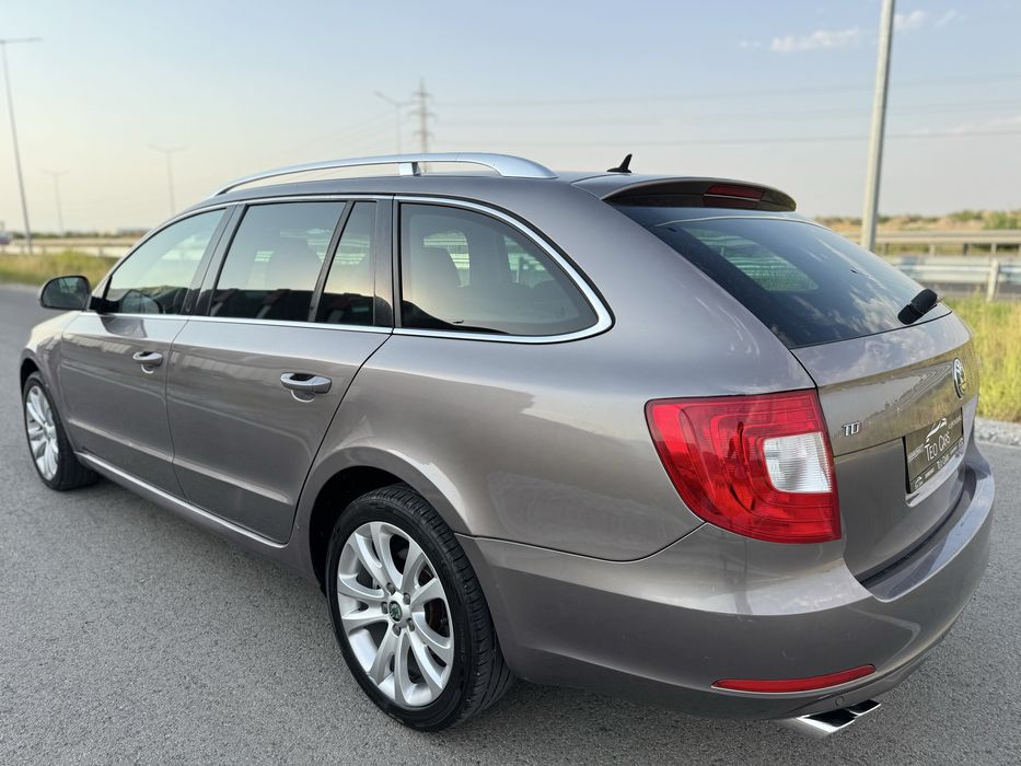 Skoda SuperB 2.0 TDI 140к.с ELEGANCE / PARKTRONIC