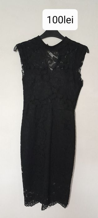 Vând rochii de ocazie