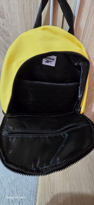 Нова раница Reebok