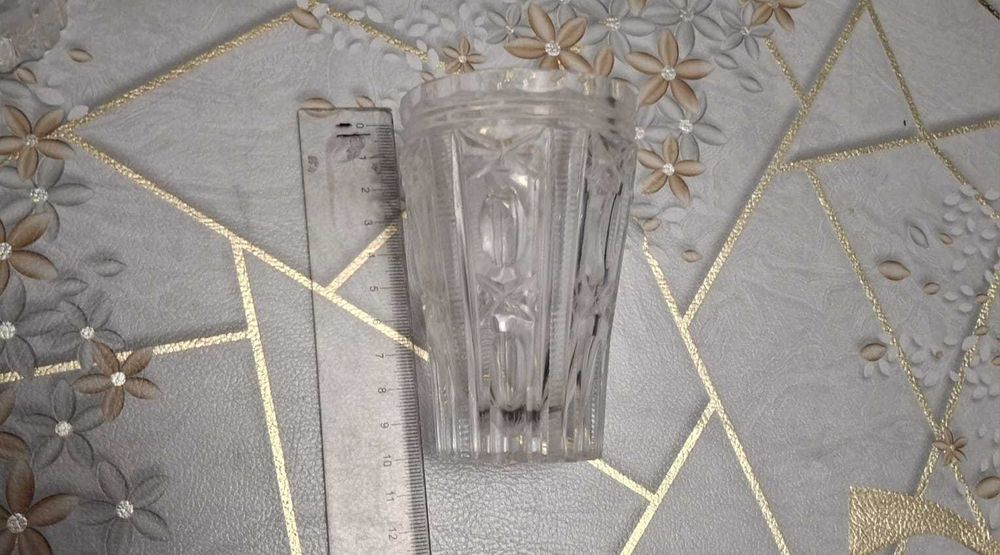 Рюмки хрустальные двух видов