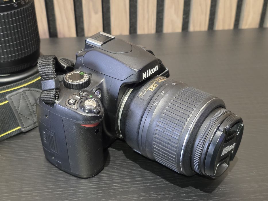 Kit complet DSLR Nikon D60 (Doar 21.000 cadre) + 2 Obiective VR + Accesorii