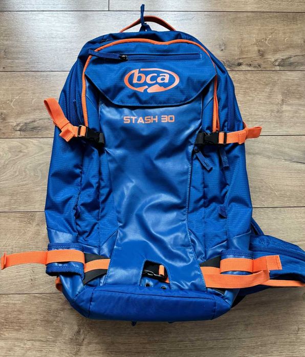 Ски раница с лавинна екипировка