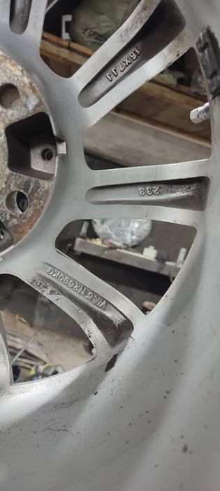 Автошины и диски на Mercedes