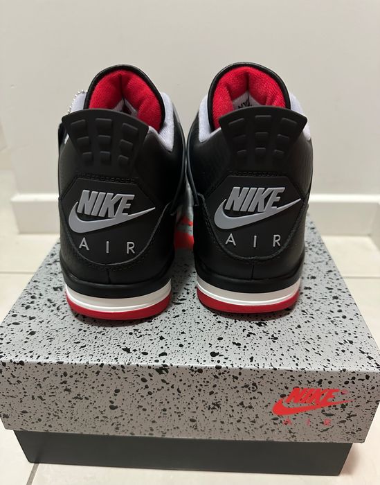 Air Jordan 4 Retro Bred